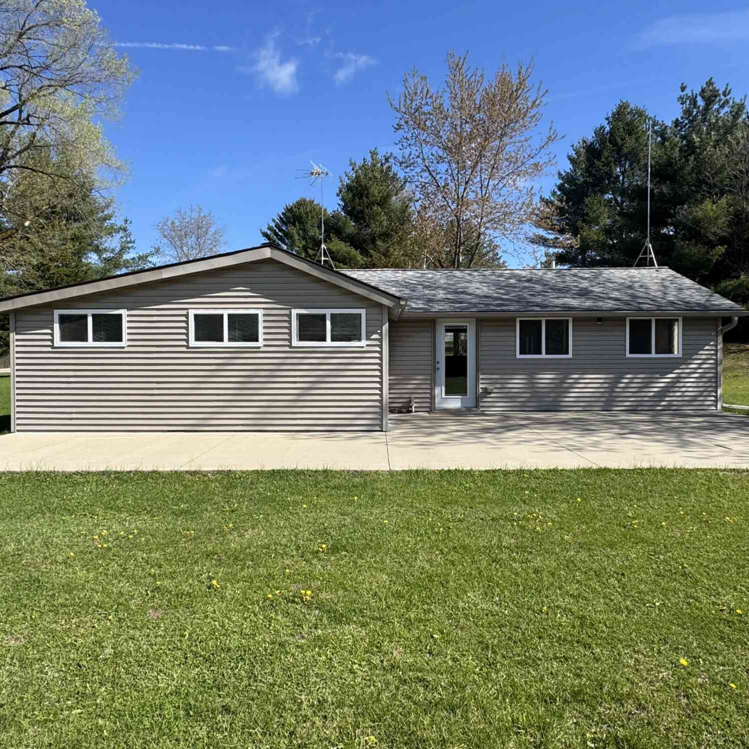 Homes For Sale - N4214 Dodge<br/> Jackson County, Manchester, WI 54615