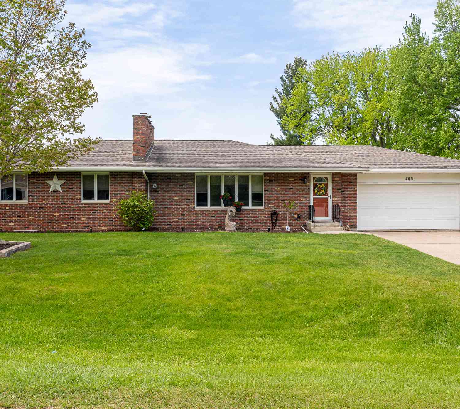 Homes For Sale - 2611 Greenwood<br/> La Crosse, WI 54601