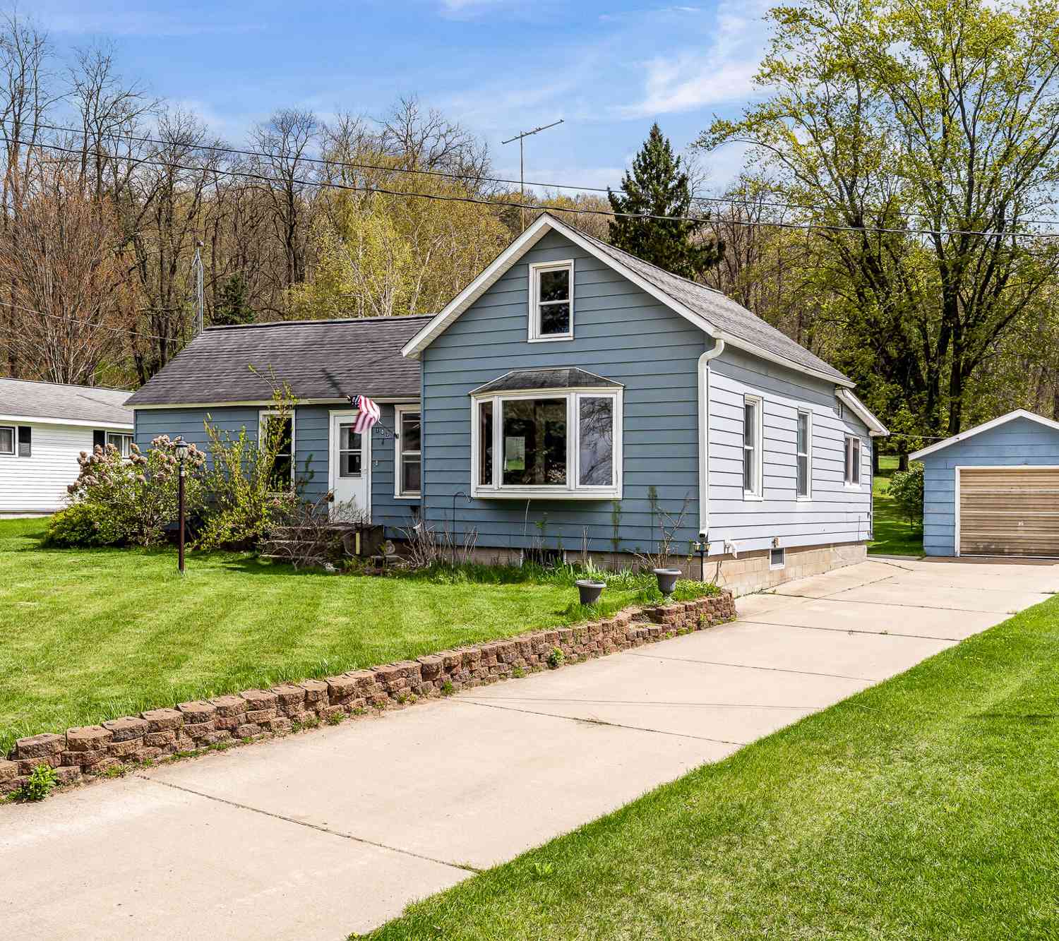Homes For Sale - 103 Oak<br/> Necedah, WI 54646