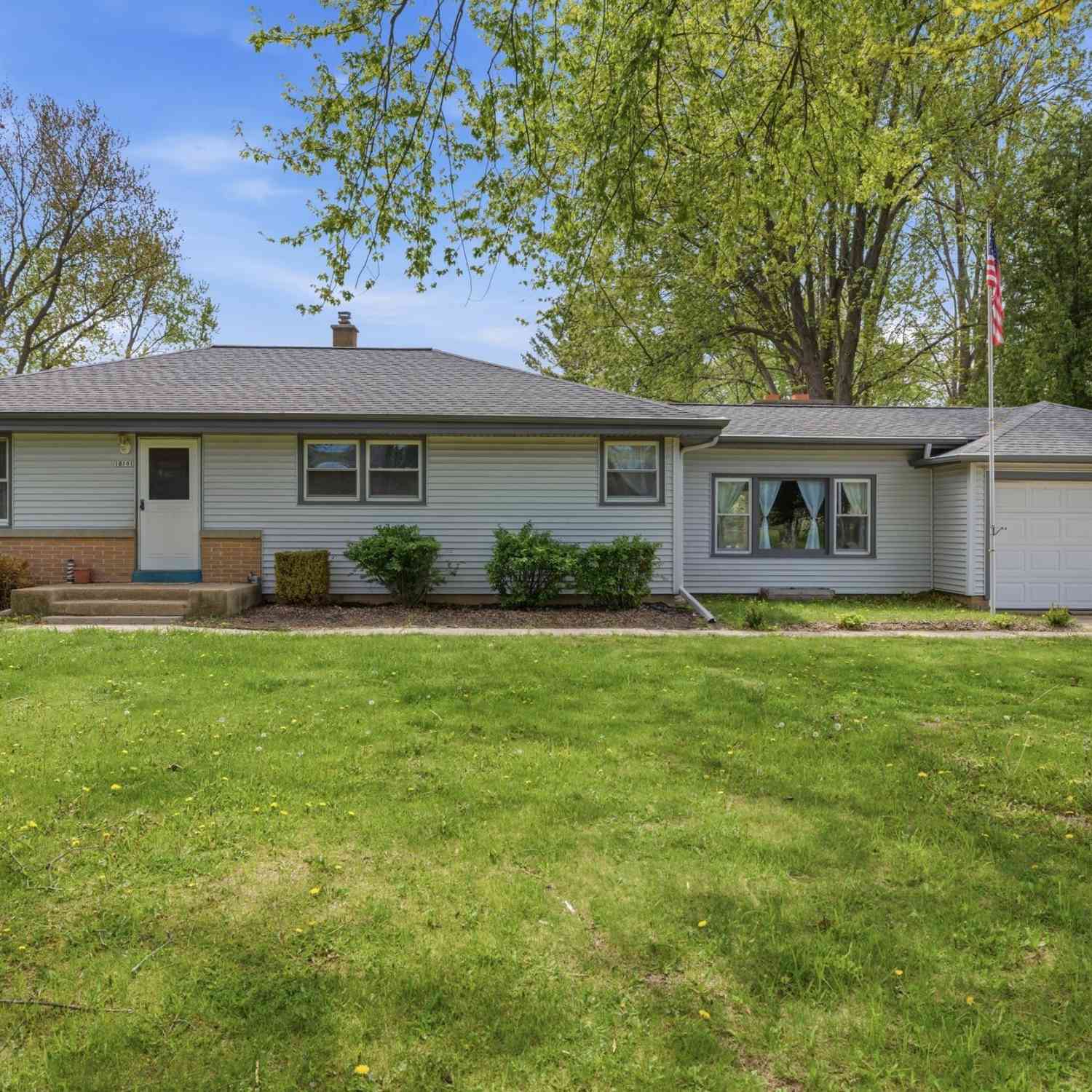 Homes For Sale - 10101 W Beechwood<br/> Milwaukee, WI 53224