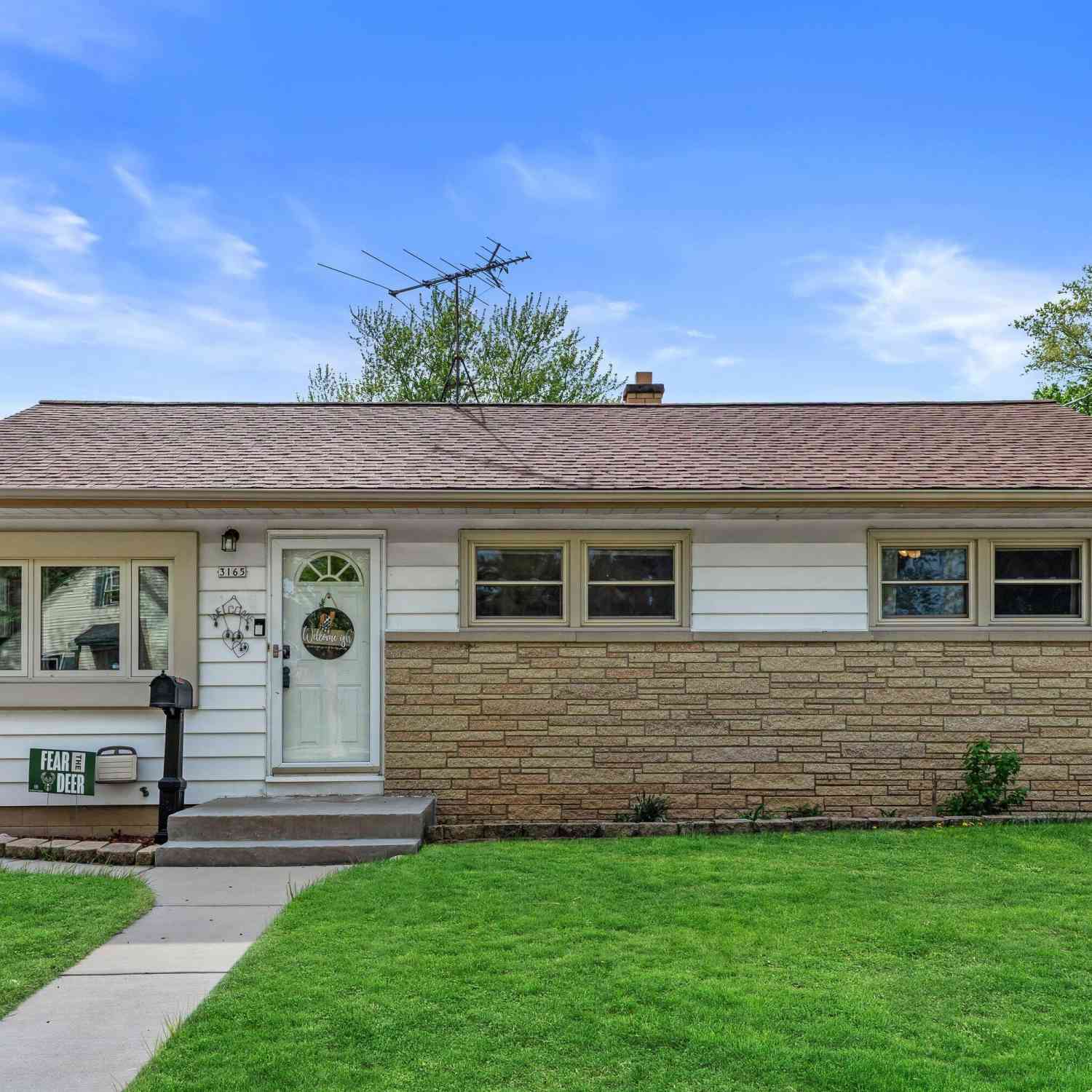 Homes For Sale - 3165 S 66th<br/> Milwaukee, WI 53219