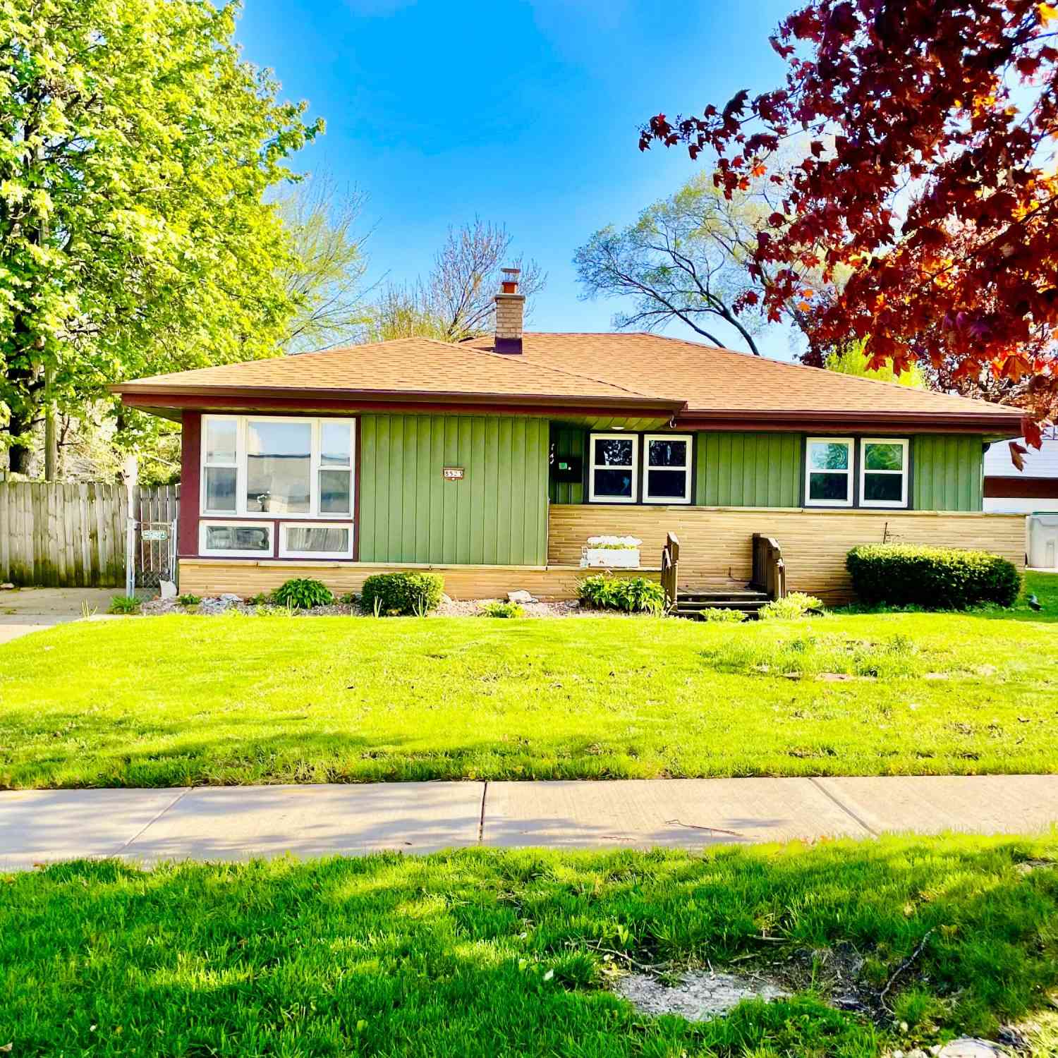 Homes For Sale - 8523 W Glendale<br/> Milwaukee, WI 53225