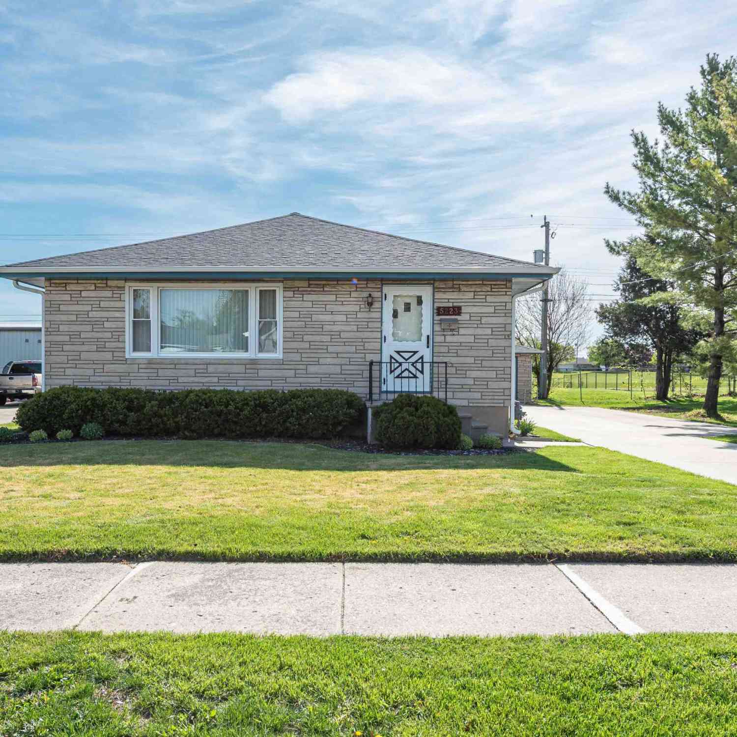 Homes For Sale - 5223 52nd<br/> Kenosha, WI 53144