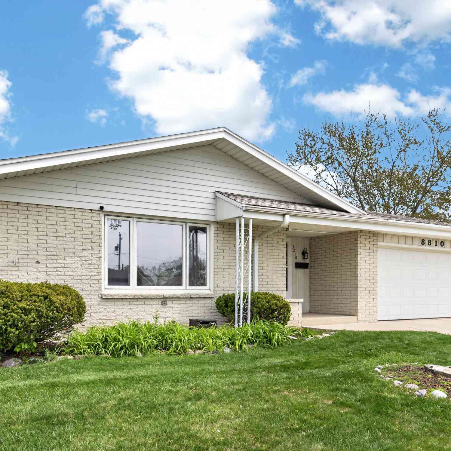 Homes For Sale - 8810 W Petersik<br/> Milwaukee, WI 53224
