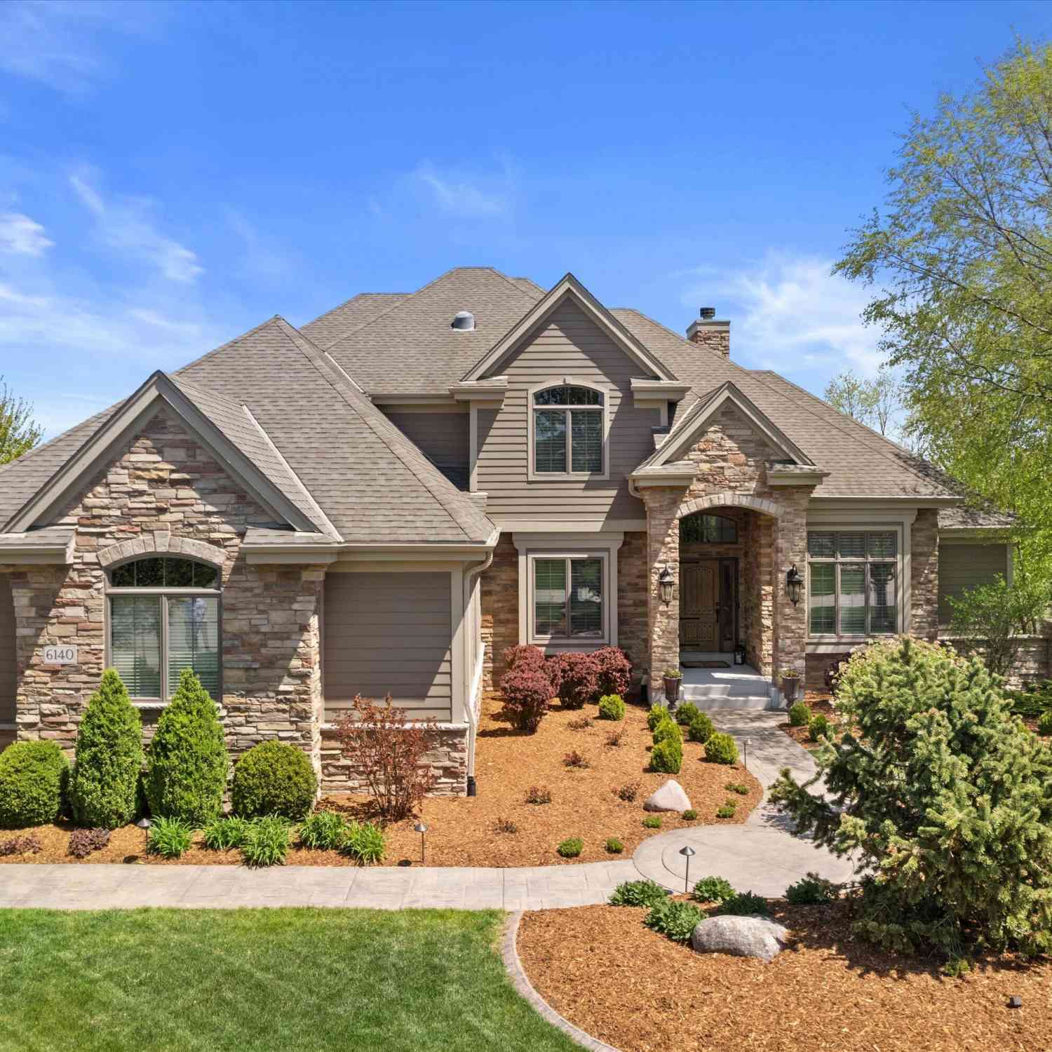 Homes For Sale - 6140 S Conservancy<br/> New Berlin, WI 53151