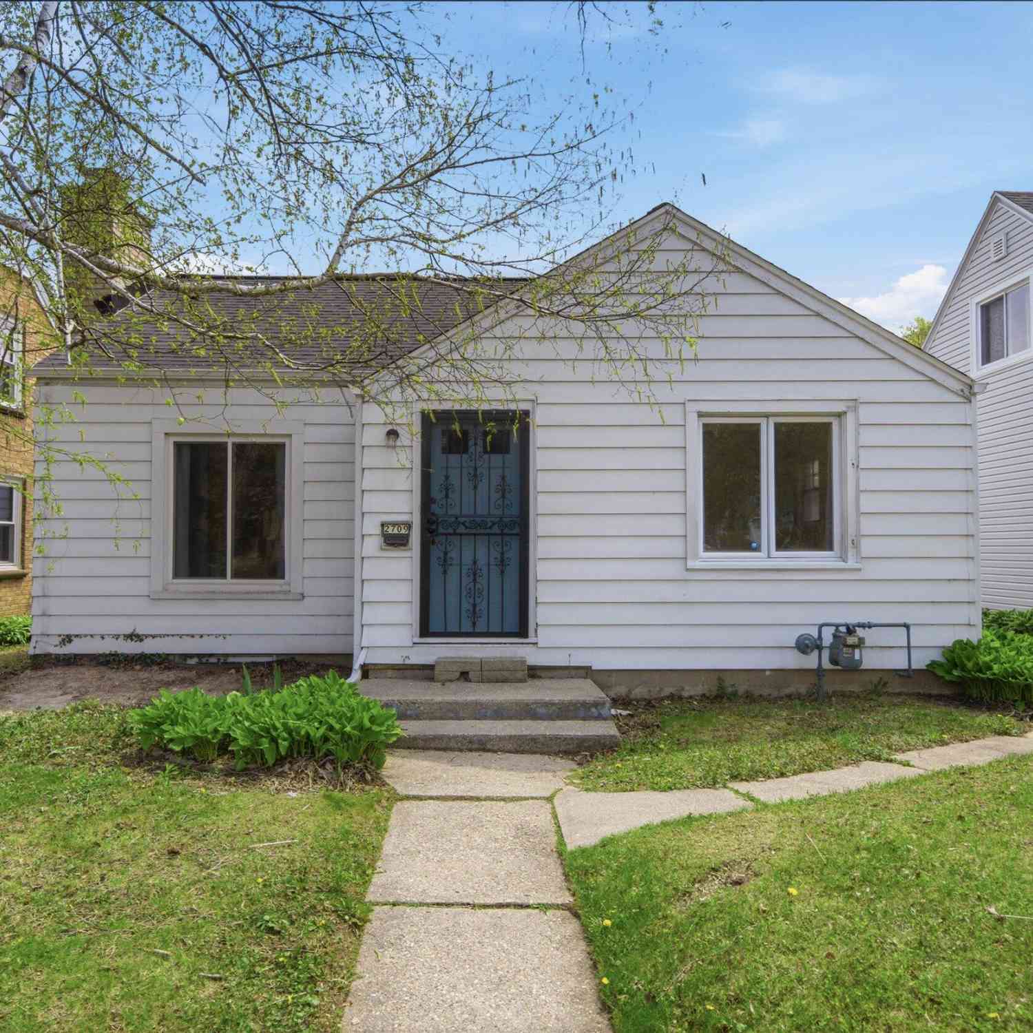 Homes For Sale - 2709 W Villard<br/> Milwaukee, WI 53209