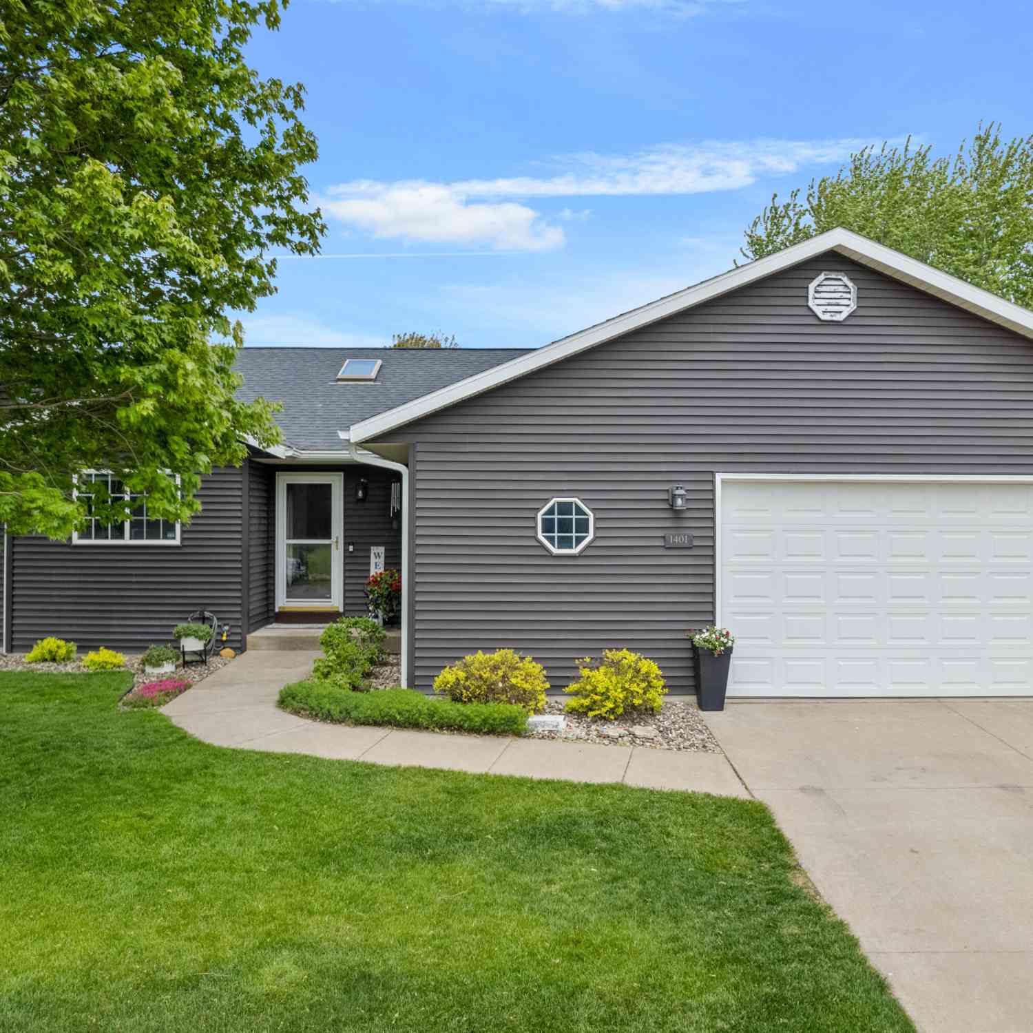 Homes For Sale - 1401 Cherry<br/> Holmen, WI 54636