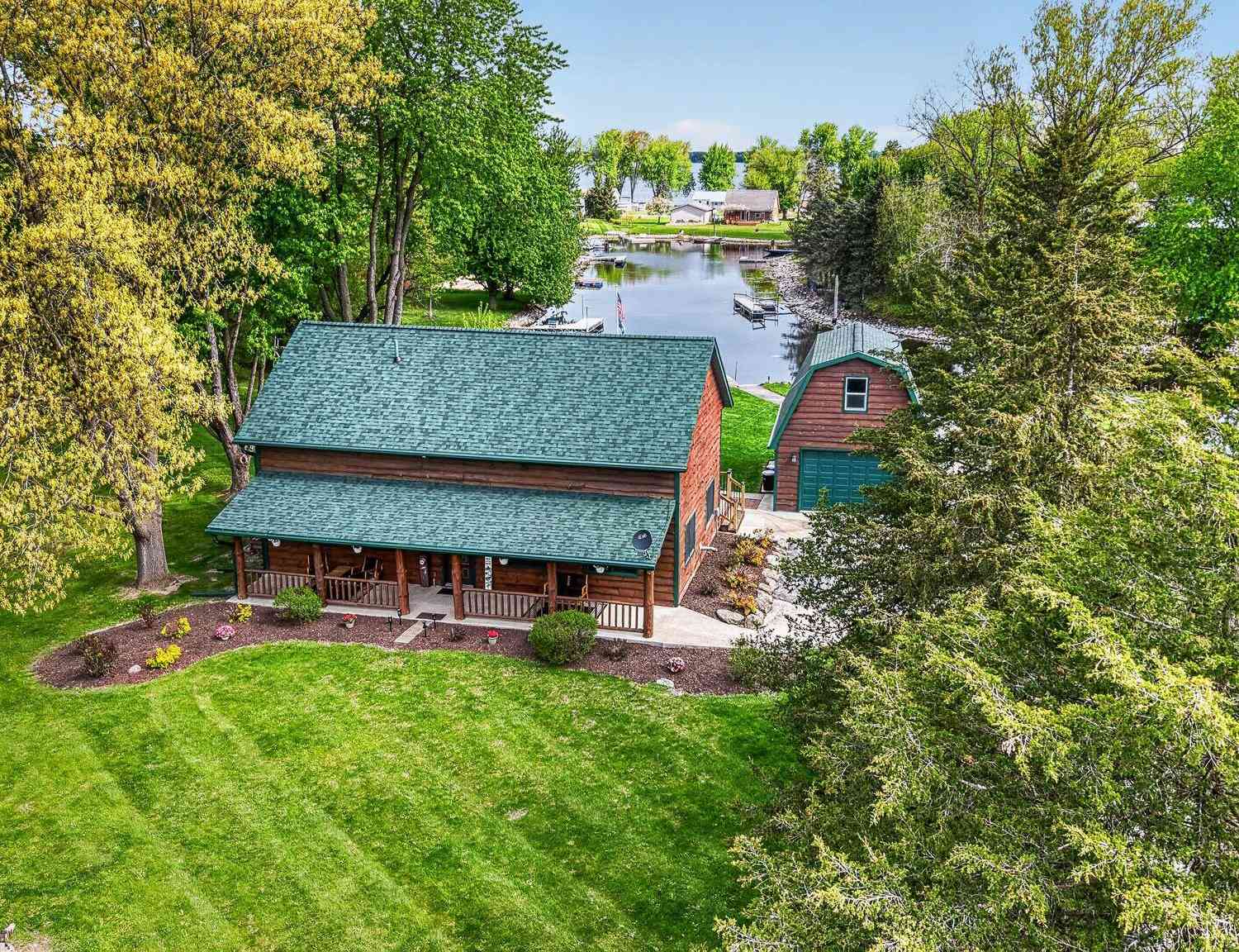 Homes For Sale - W6660 Puckaway<br/> Green Lake County, Marquette, WI 53946