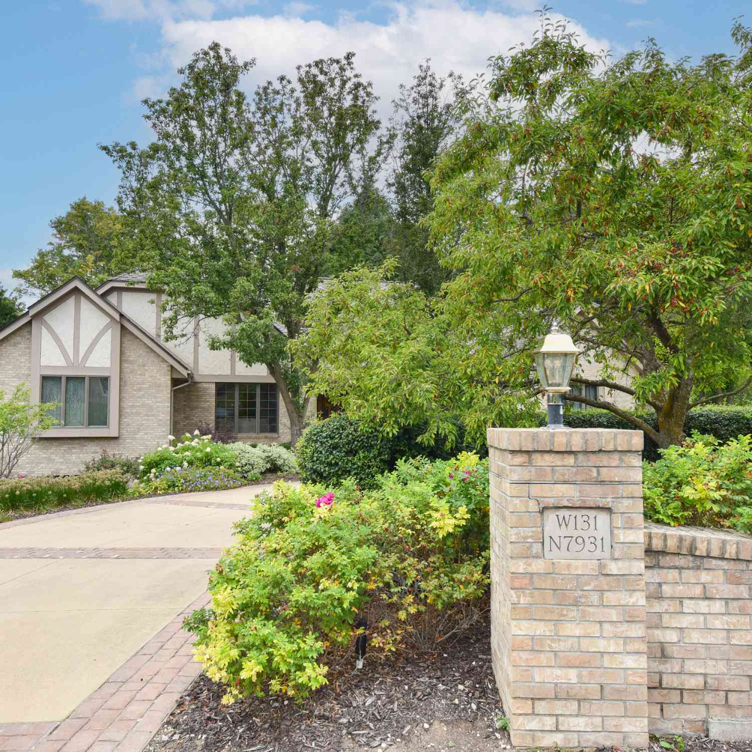 Homes For Sale - W131N7931 Country Club<br/> Menomonee Falls, WI 53051