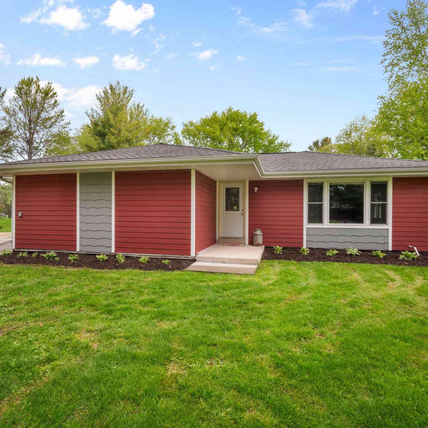 Homes For Sale - 3013 El Camino<br/> Jackson, WI 53012