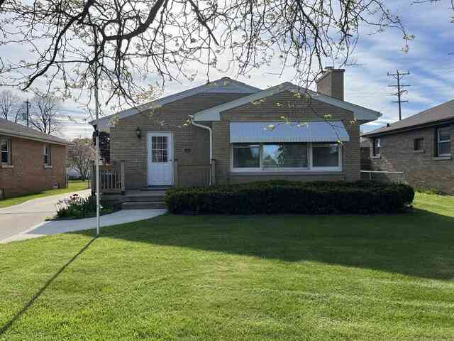 Homes For Sale - 3506 Sheridan<br/> Kenosha, WI 53140