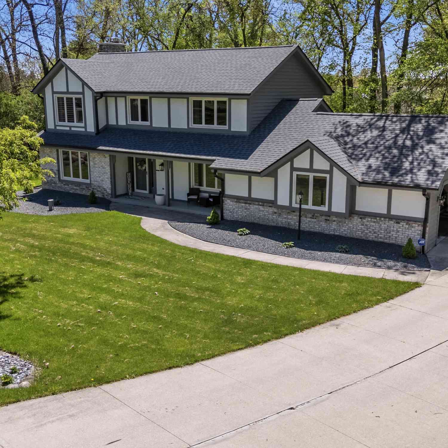 Homes For Sale - S45W25745 Underwood<br/> Waukesha, WI 53189