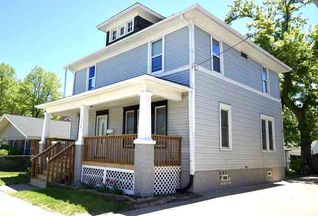Homes For Sale - 2113 16th<br/> Racine, WI 53403