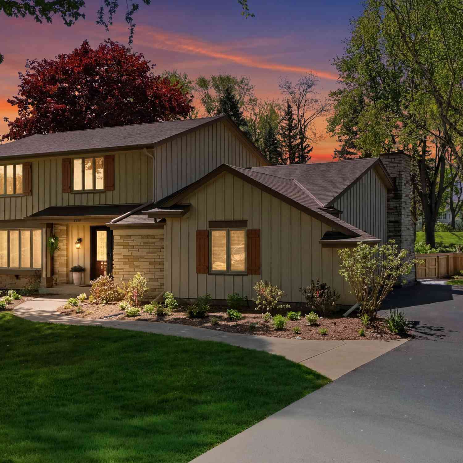 Homes For Sale - 8845 W Meadow<br/> Franklin, WI 53132
