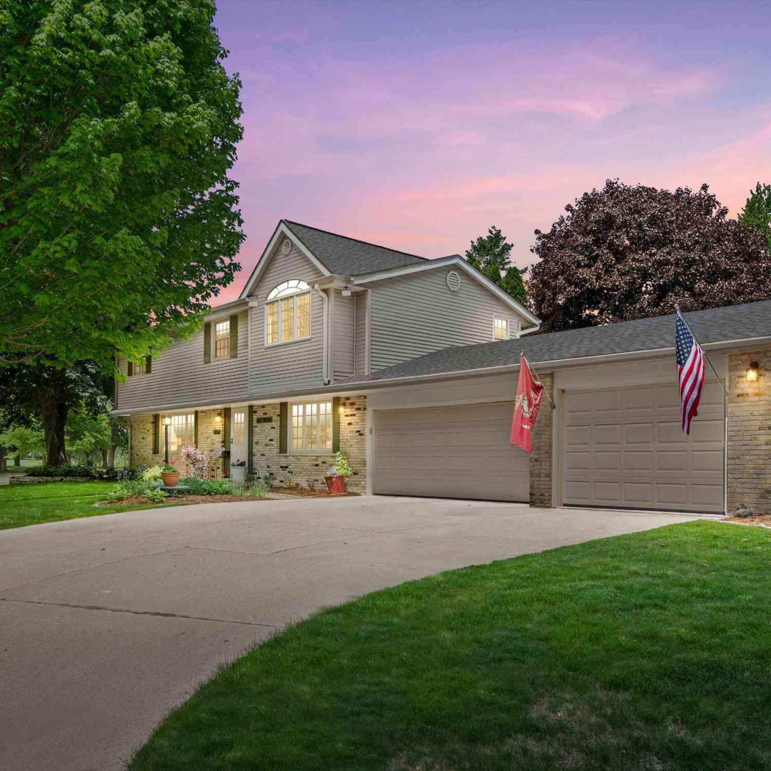 Homes For Sale - N93W6240 Arbor<br/> Cedarburg, WI 53012