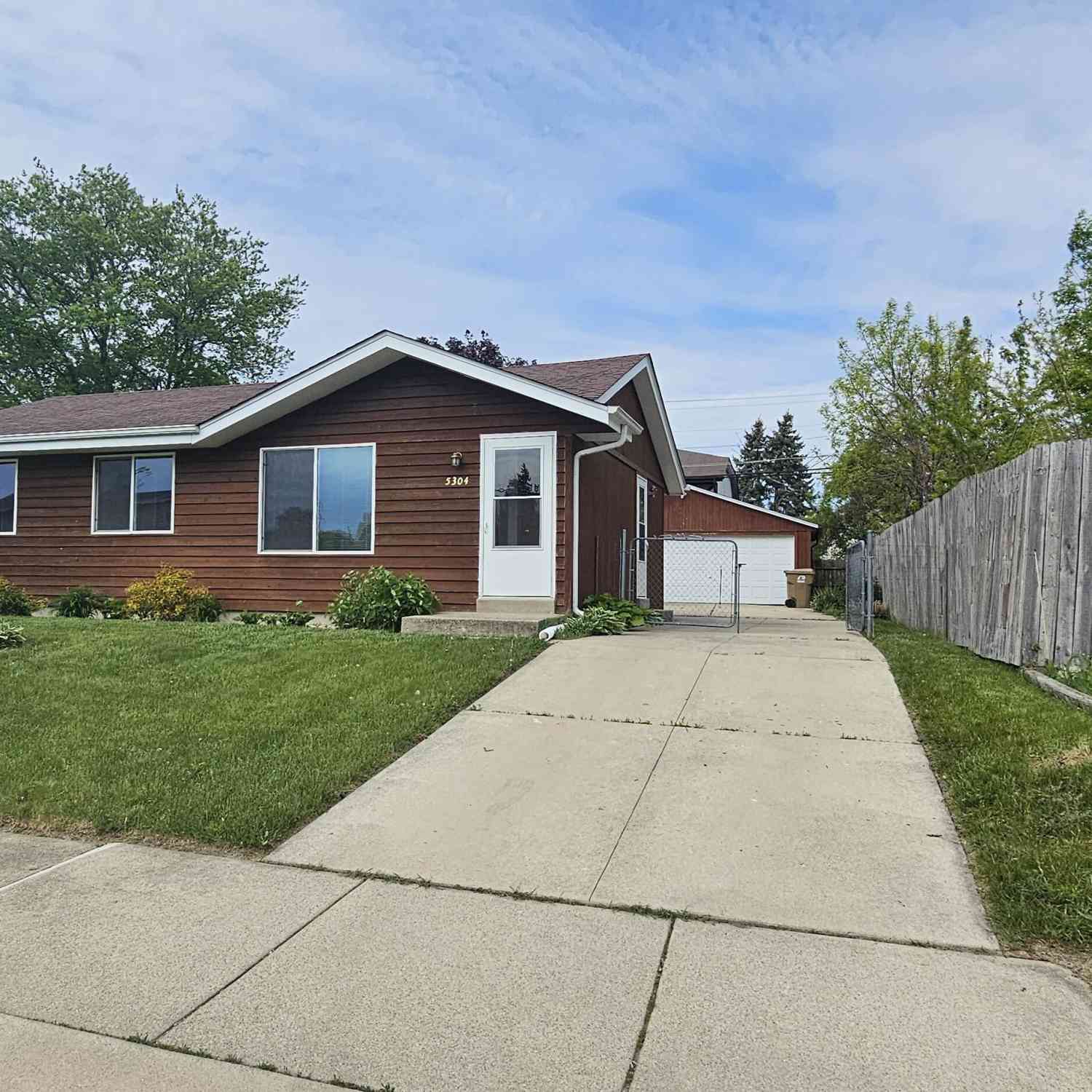 Homes For Sale - 5304 58th<br/> Kenosha, WI 53144