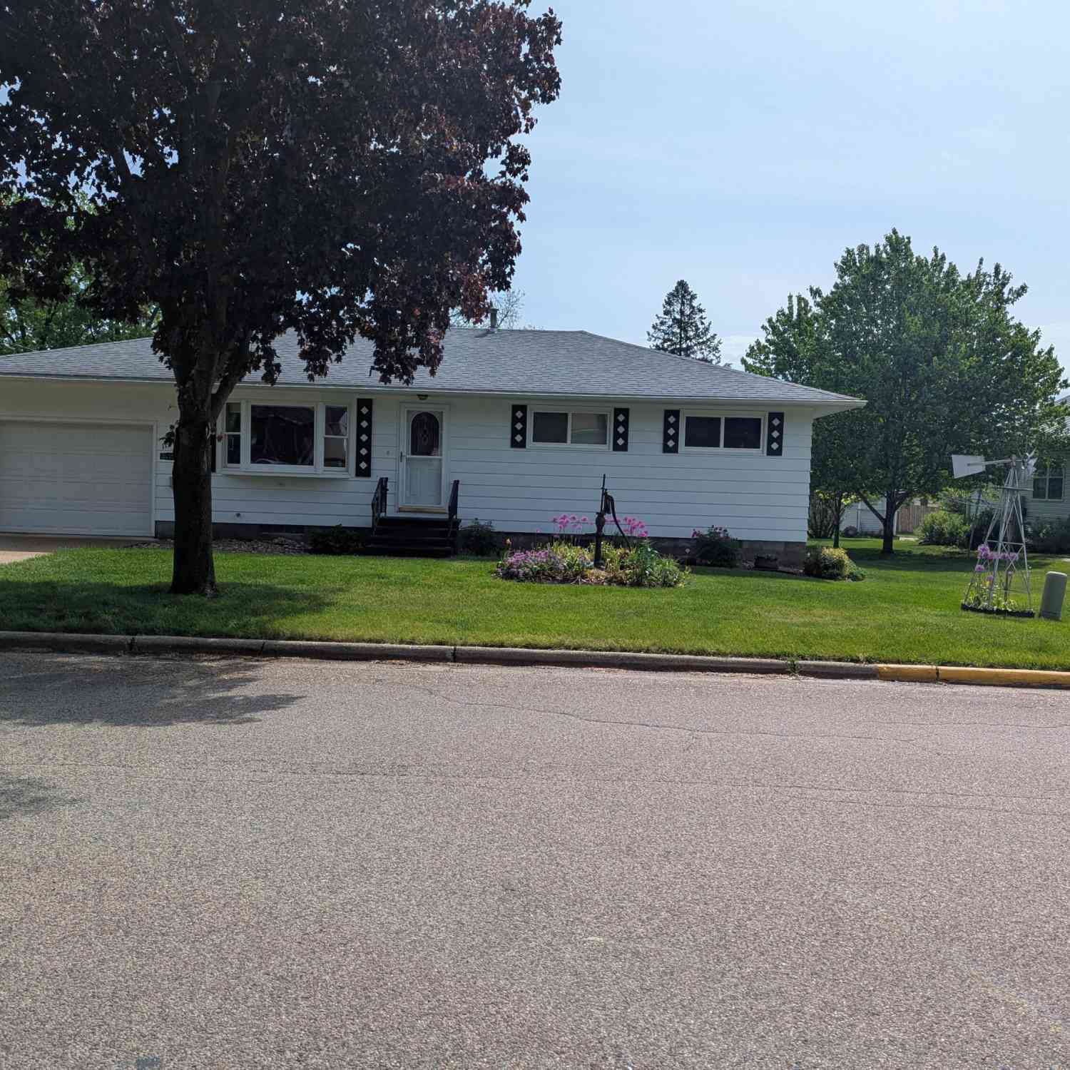 Homes For Sale - 119 S Thayer<br/> Monroe County, Sparta, WI 54656