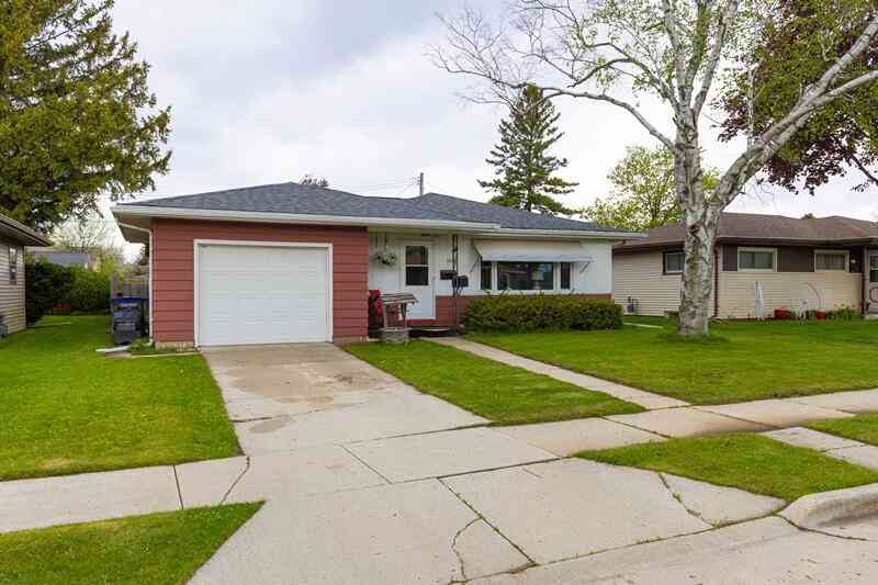 Homes For Sale - 3410 S 10th<br/> Sheboygan County, Sheboygan, WI 53081