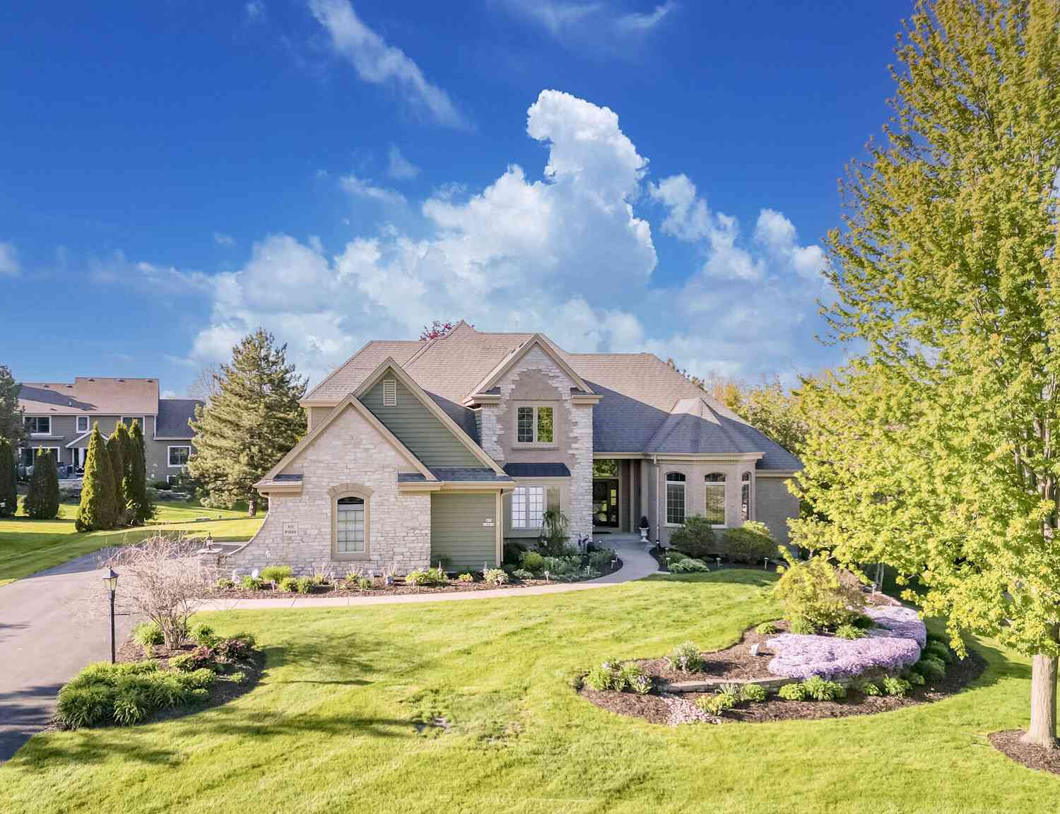Homes For Sale - N52W16816 Oak Ridge<br/> Menomonee Falls, WI 53051