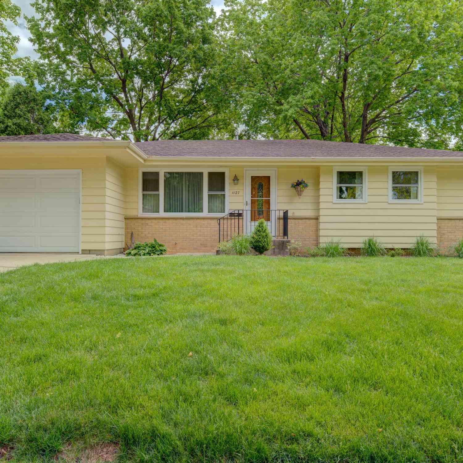 Homes For Sale - 1127 American<br/> Waukesha, WI 53188