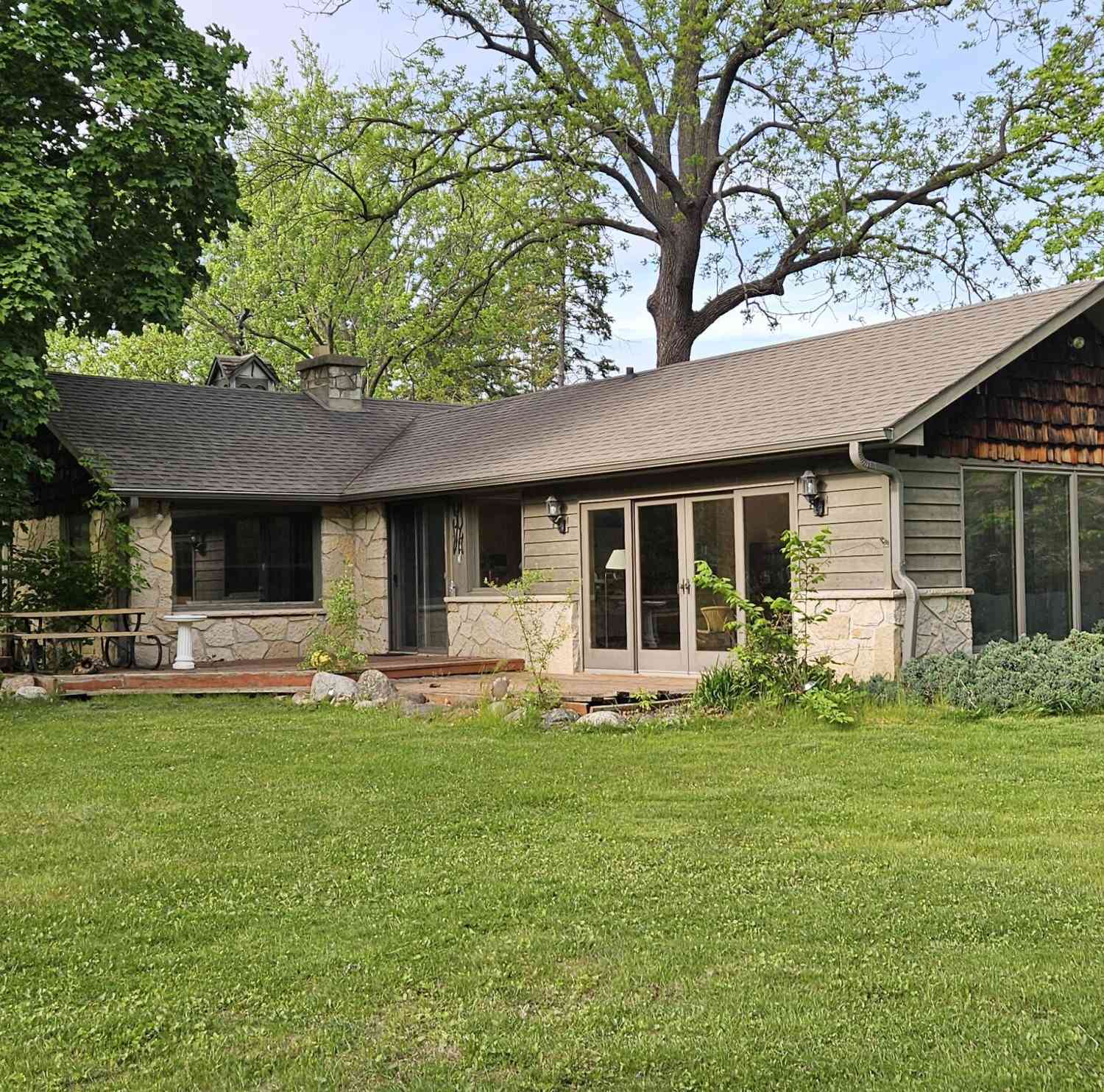 Homes For Sale - 29303 Evergreen<br/> Waterford, WI 53185