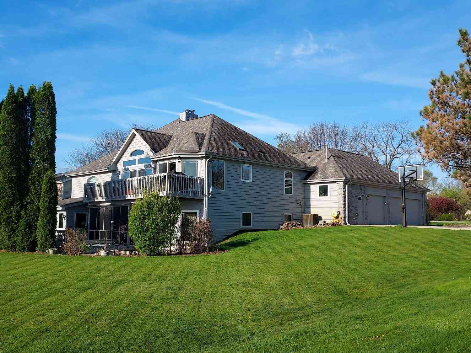 Homes For Sale - 8404 S 68th<br/> Franklin, WI 53132