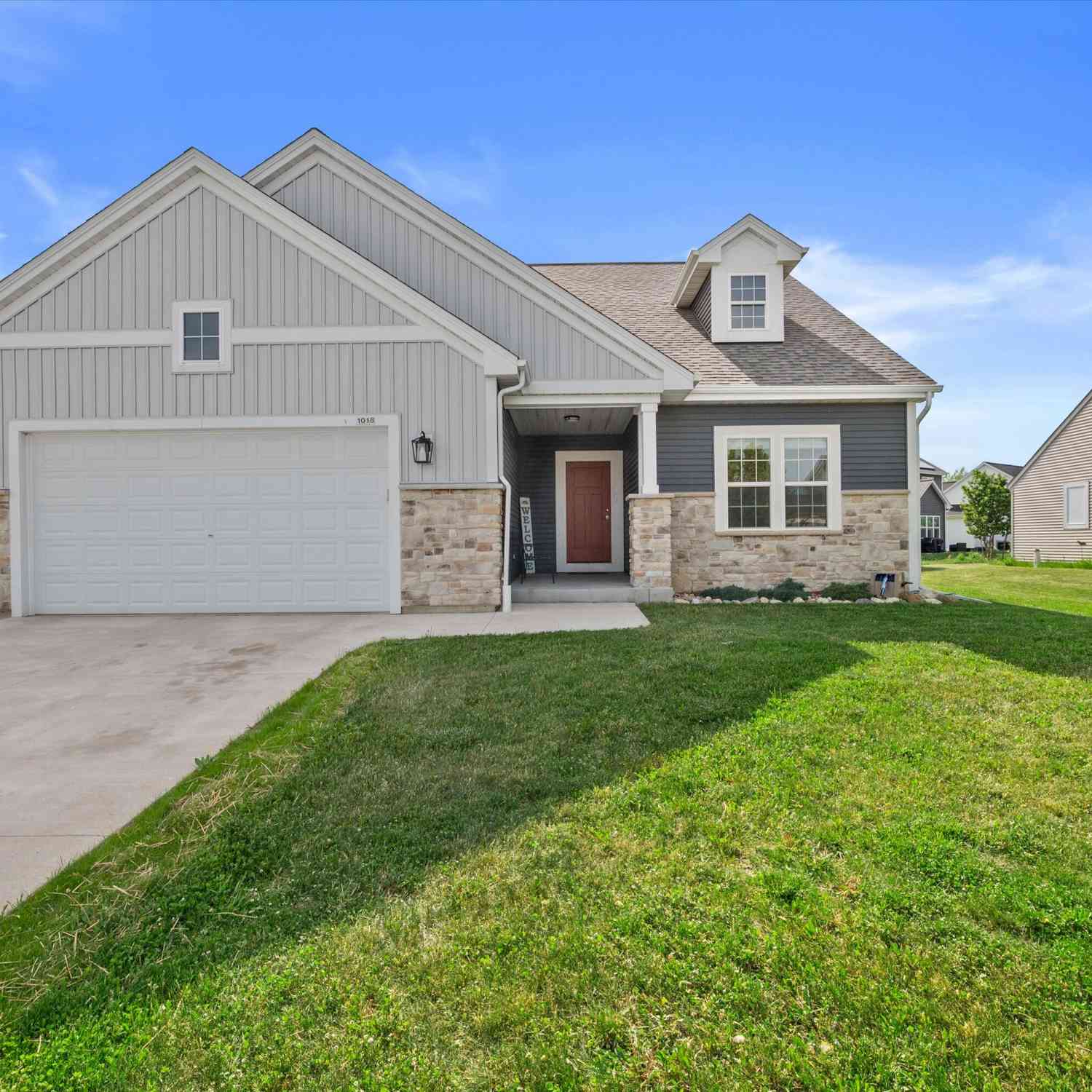 Homes For Sale - 1018 Cascade<br/> Hartford, WI 53027