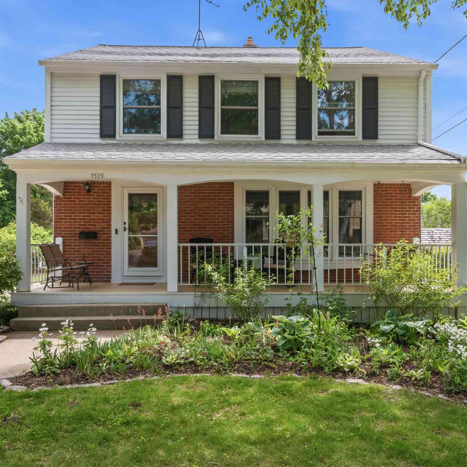 Homes For Sale - 7525 Kenwood<br/> Milwaukee County, Wauwatosa, WI 53213