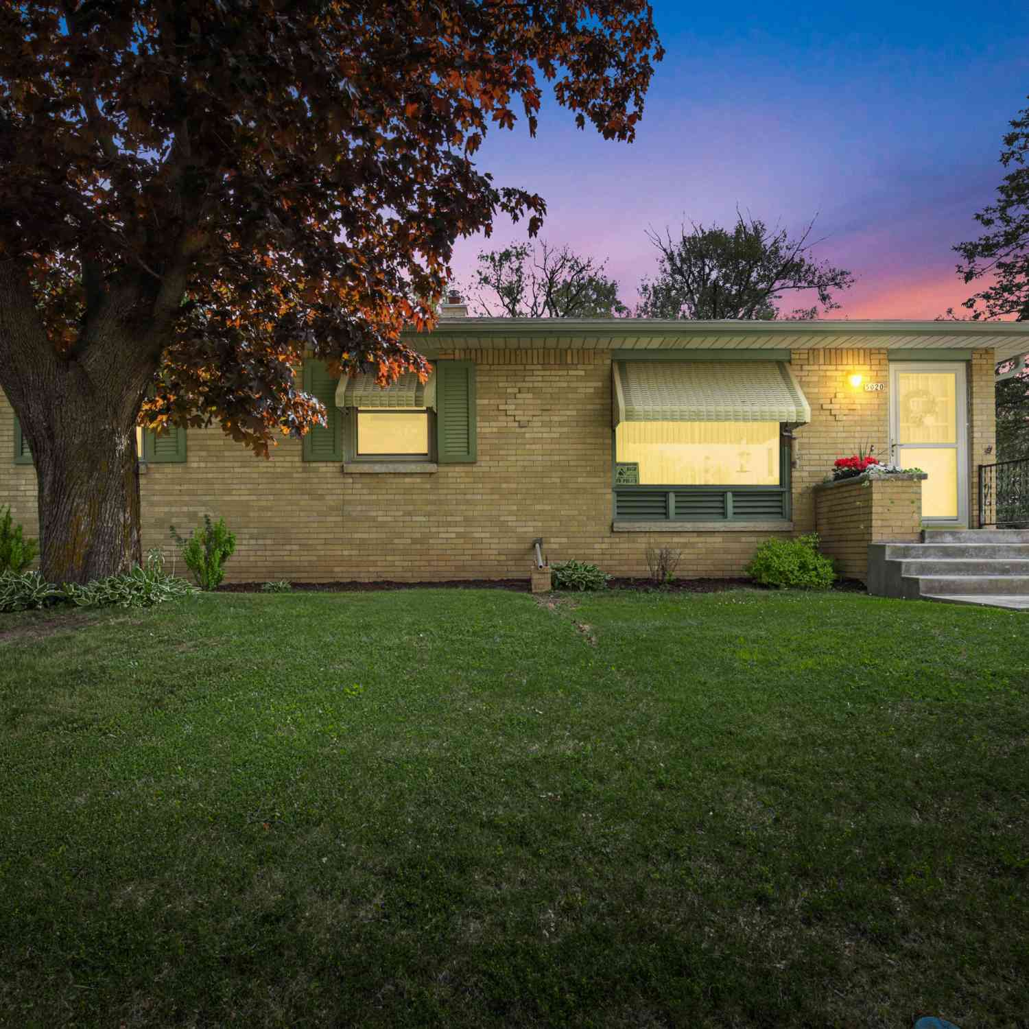Homes For Sale - 5020 N Lovers Lane<br/> Milwaukee, WI 53225