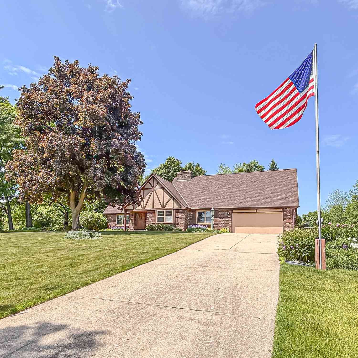 Homes For Sale - W274N4237 Clara<br/> Pewaukee, WI 53072