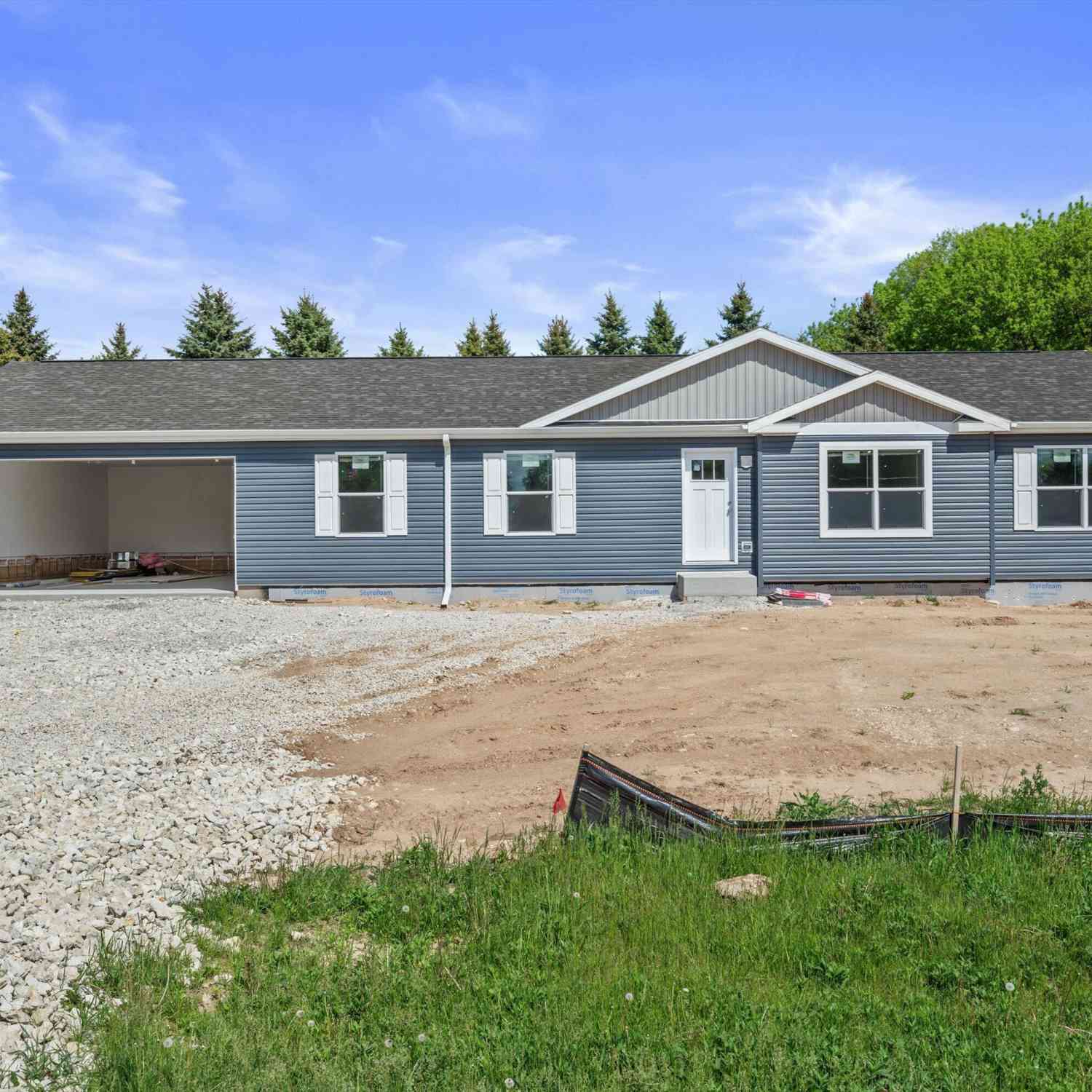Homes For Sale - 6910 Shady Lane<br/> Washington County, Newburg, WI 53090