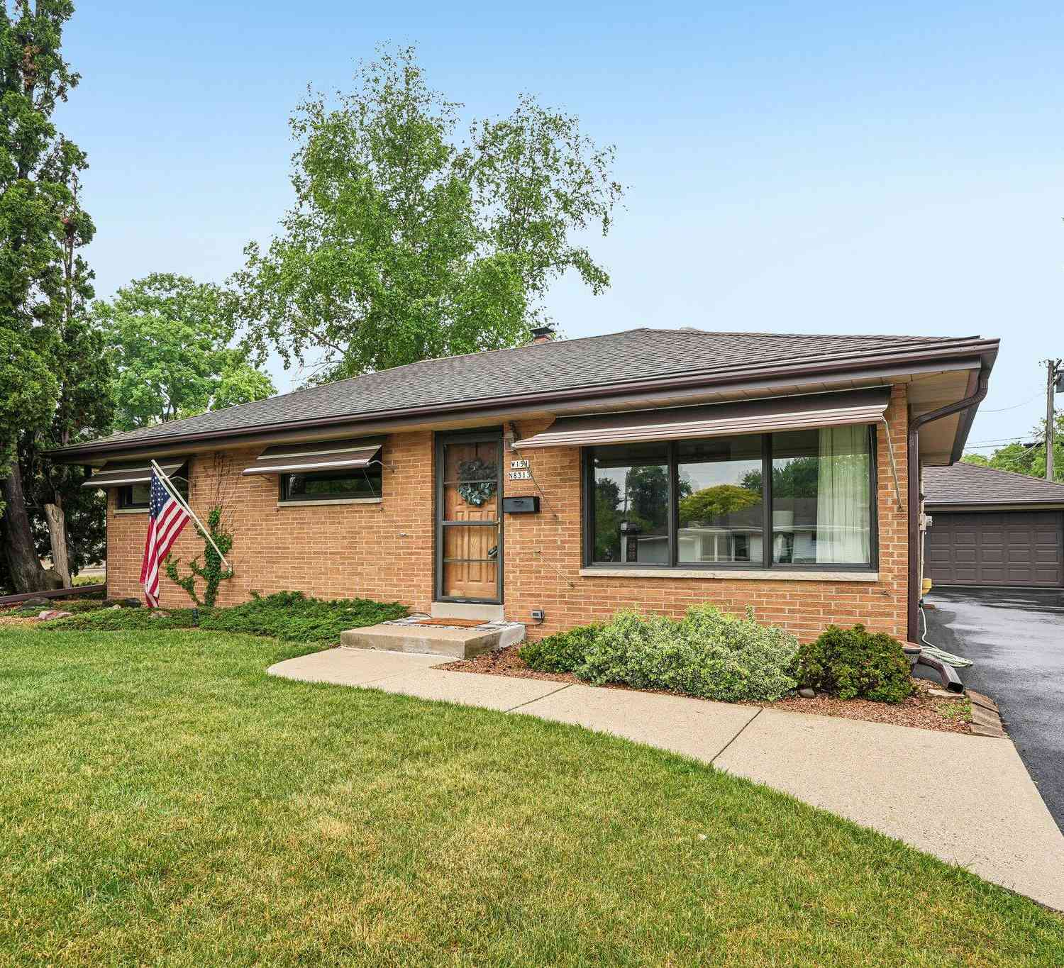 Homes For Sale - W151N8313 Thomas<br/> Menomonee Falls, WI 53051