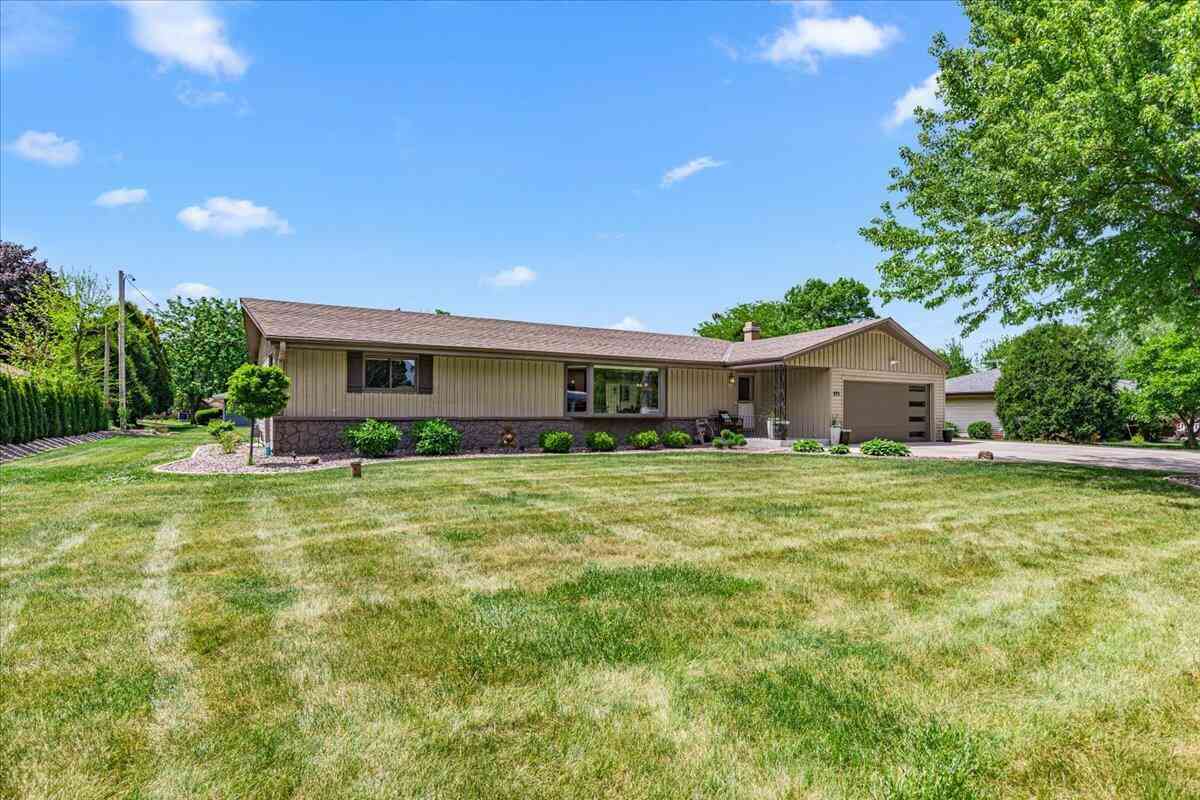 Homes For Sale - 225 N 166th<br/> Brookfield, WI 53005