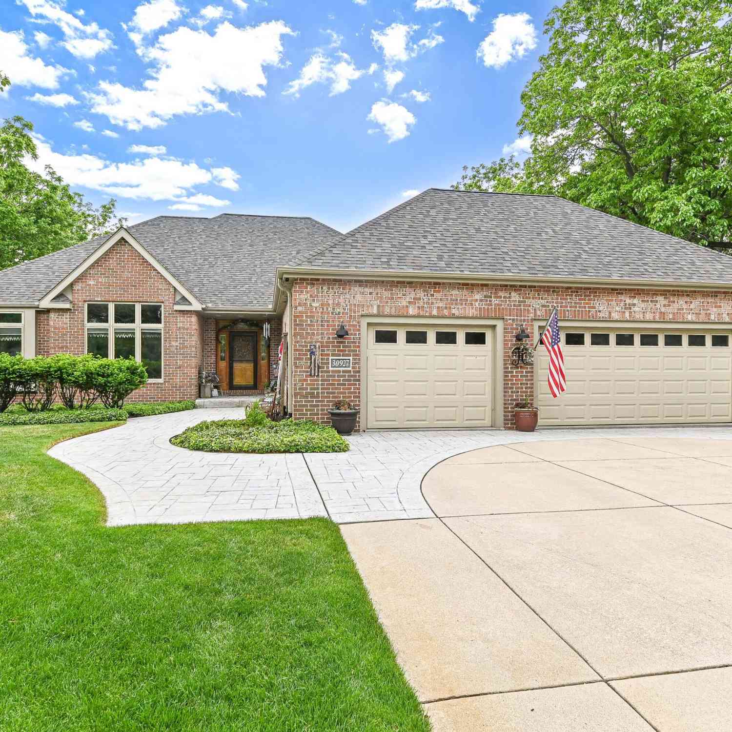 Homes For Sale - 30927 Lawn<br/> Waterford, WI 53185