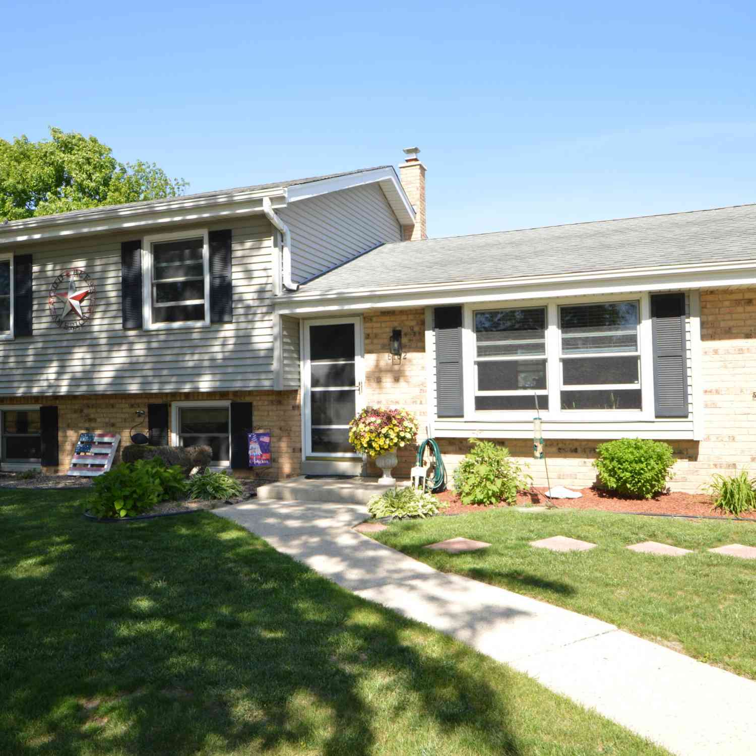 Homes For Sale - 6162 S Delaware<br/> Cudahy, WI 53110