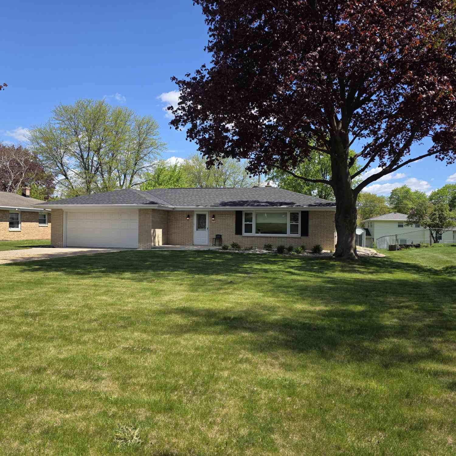 Homes For Sale - 2532 S Seymour<br/> West Allis, WI 53227