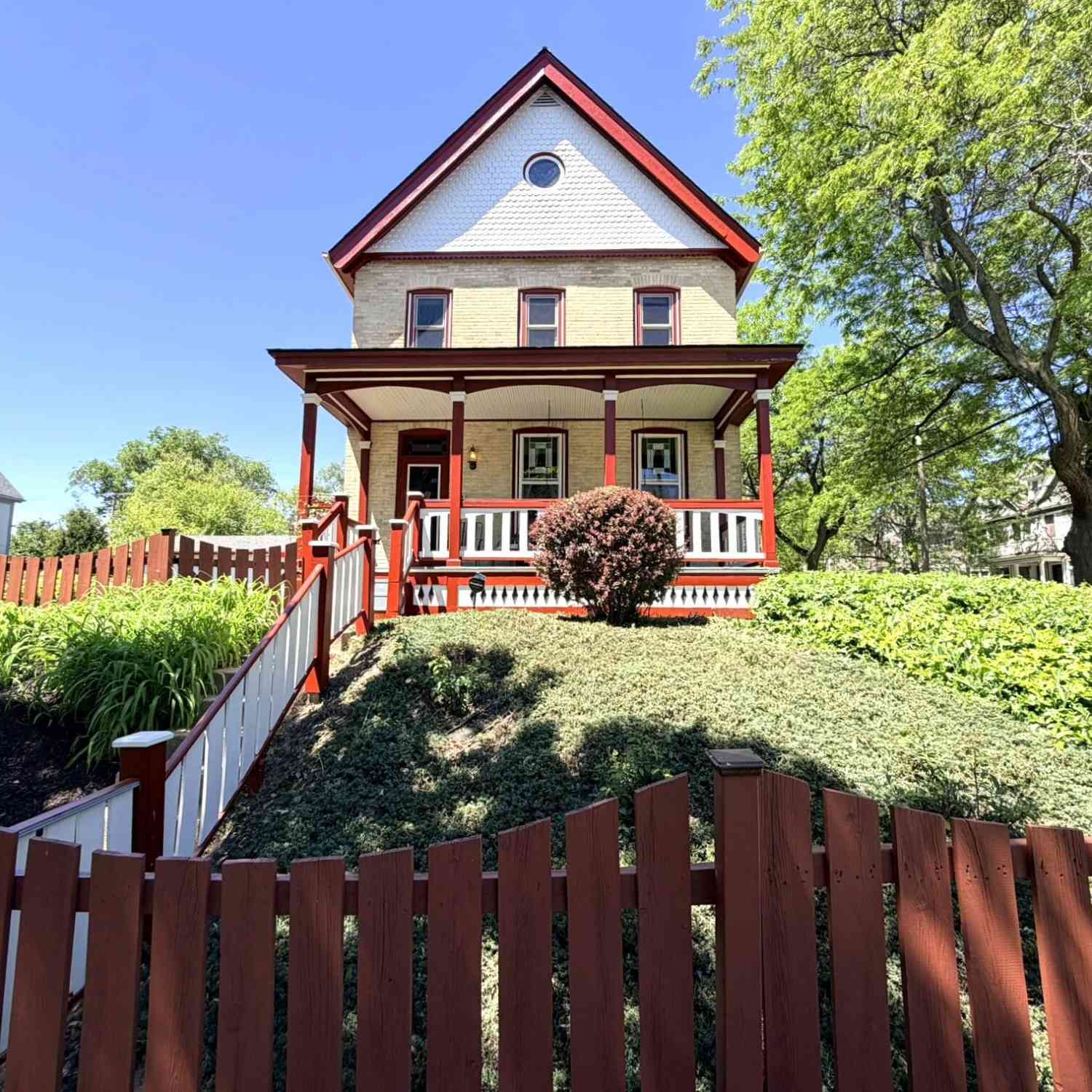 Homes For Sale - 1849 N 1st<br/> Milwaukee, WI 53212