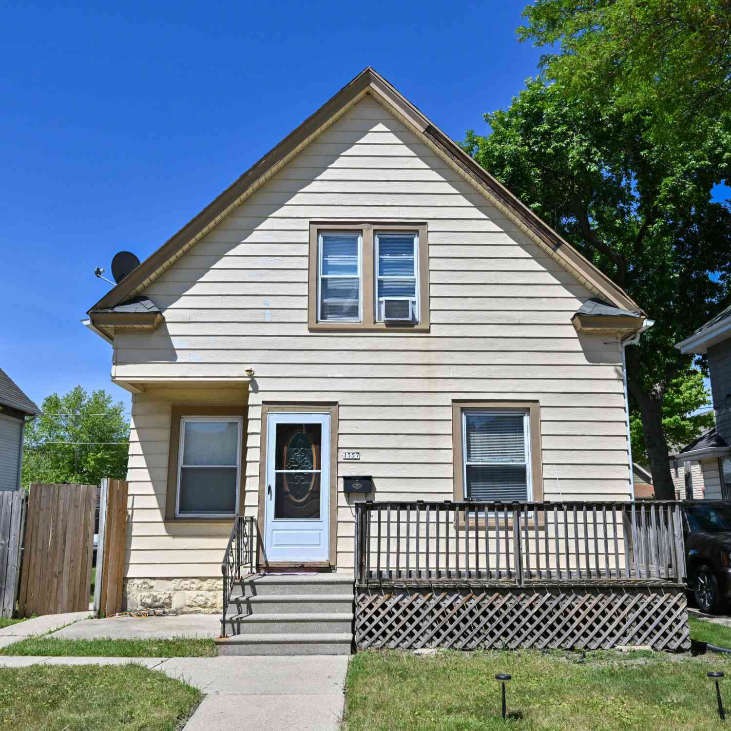 Homes For Sale - 1557 S 71st<br/> West Allis, WI 53214
