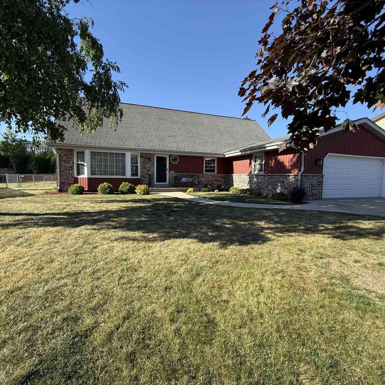 Homes For Sale - 8716 W Whitaker<br/> Greenfield, WI 53228