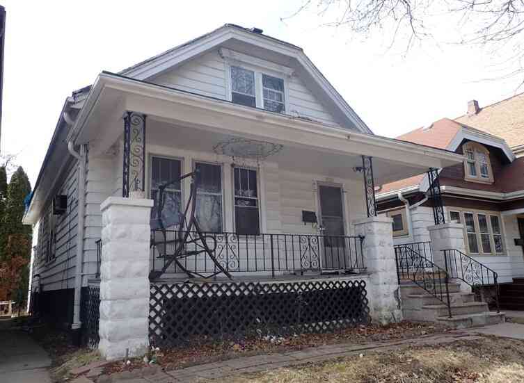 Homes For Sale - 3223 N 40<br/> Milwaukee, WI 53216