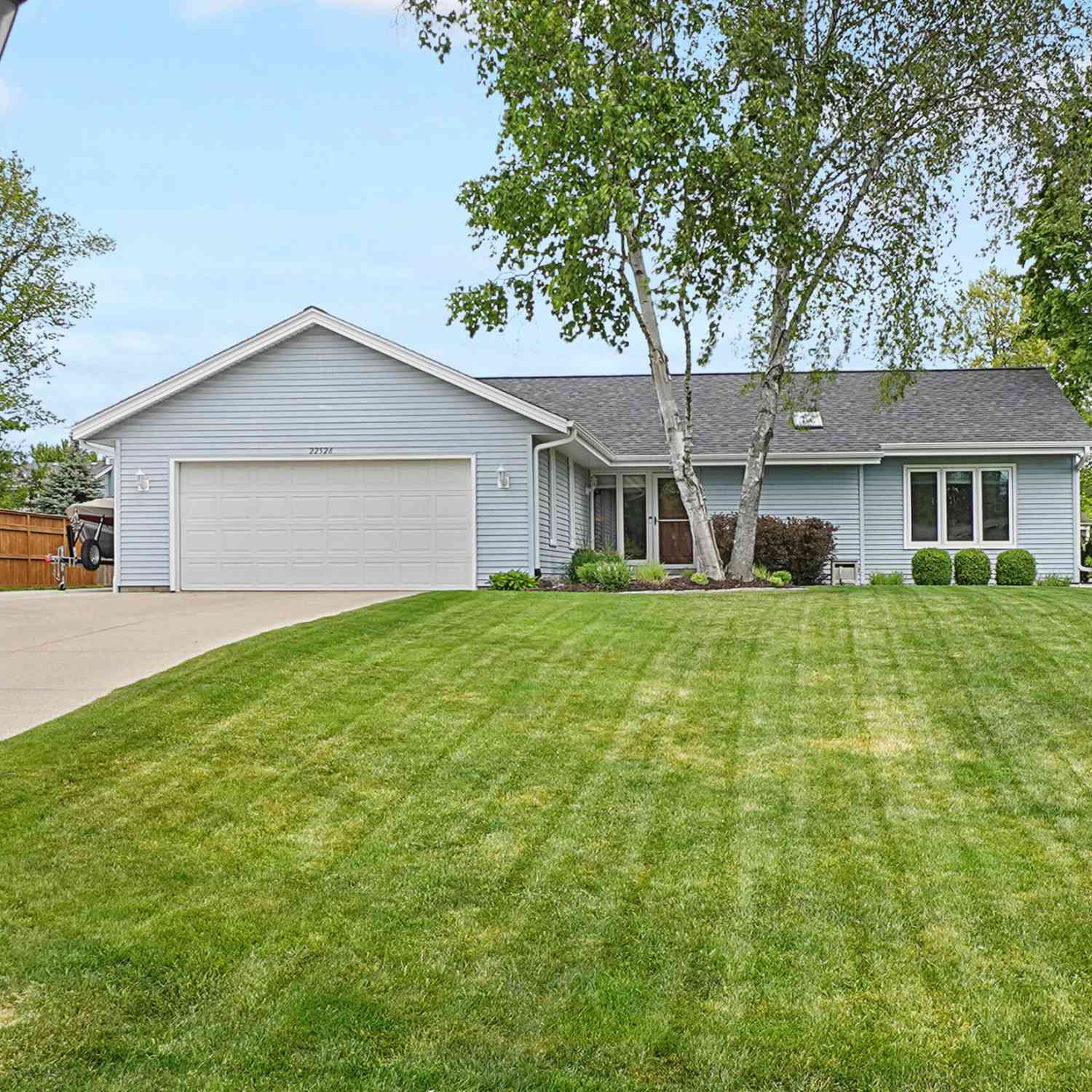 Homes For Sale - N24W22526 Beechwood<br/> Pewaukee, WI 53186