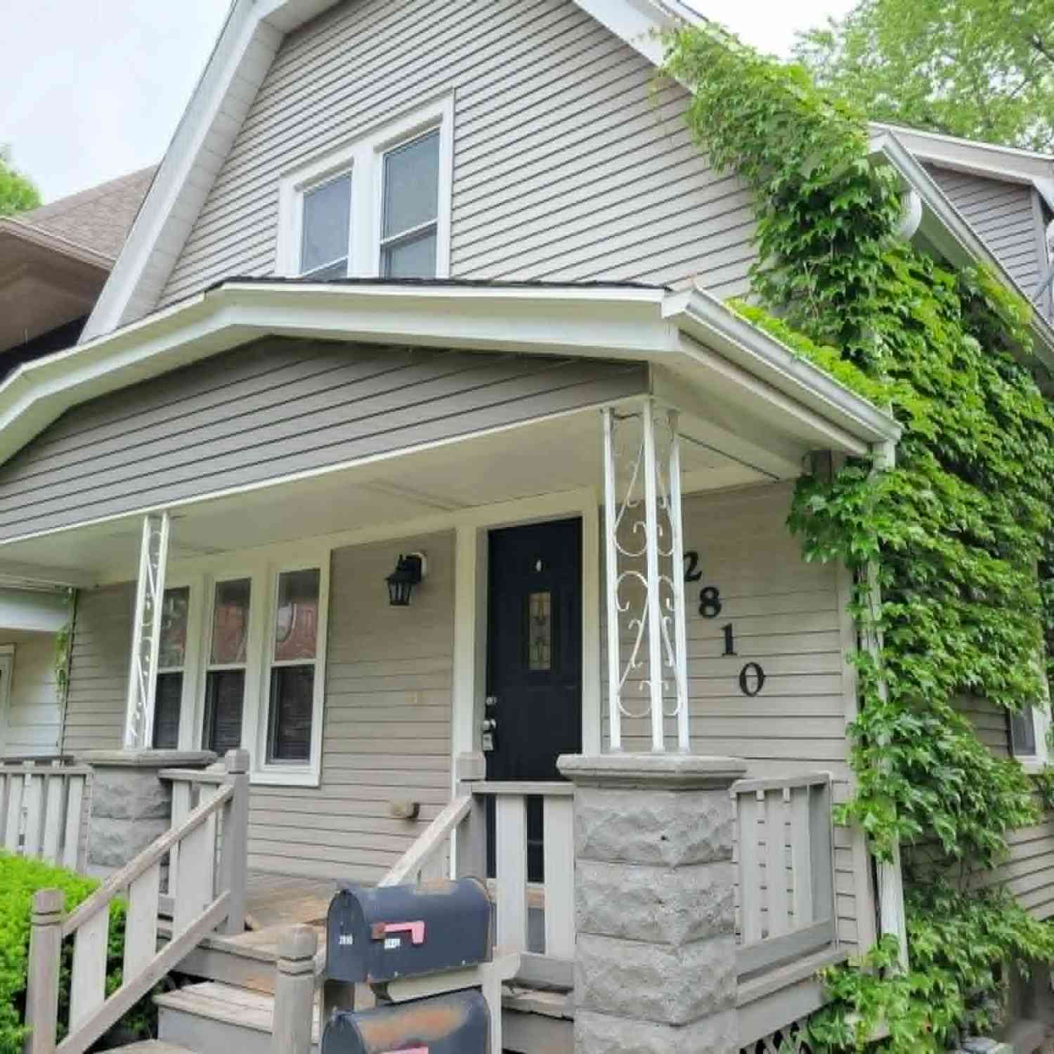 Homes For Sale - 2810 S Lenox<br/> Milwaukee, WI 53207