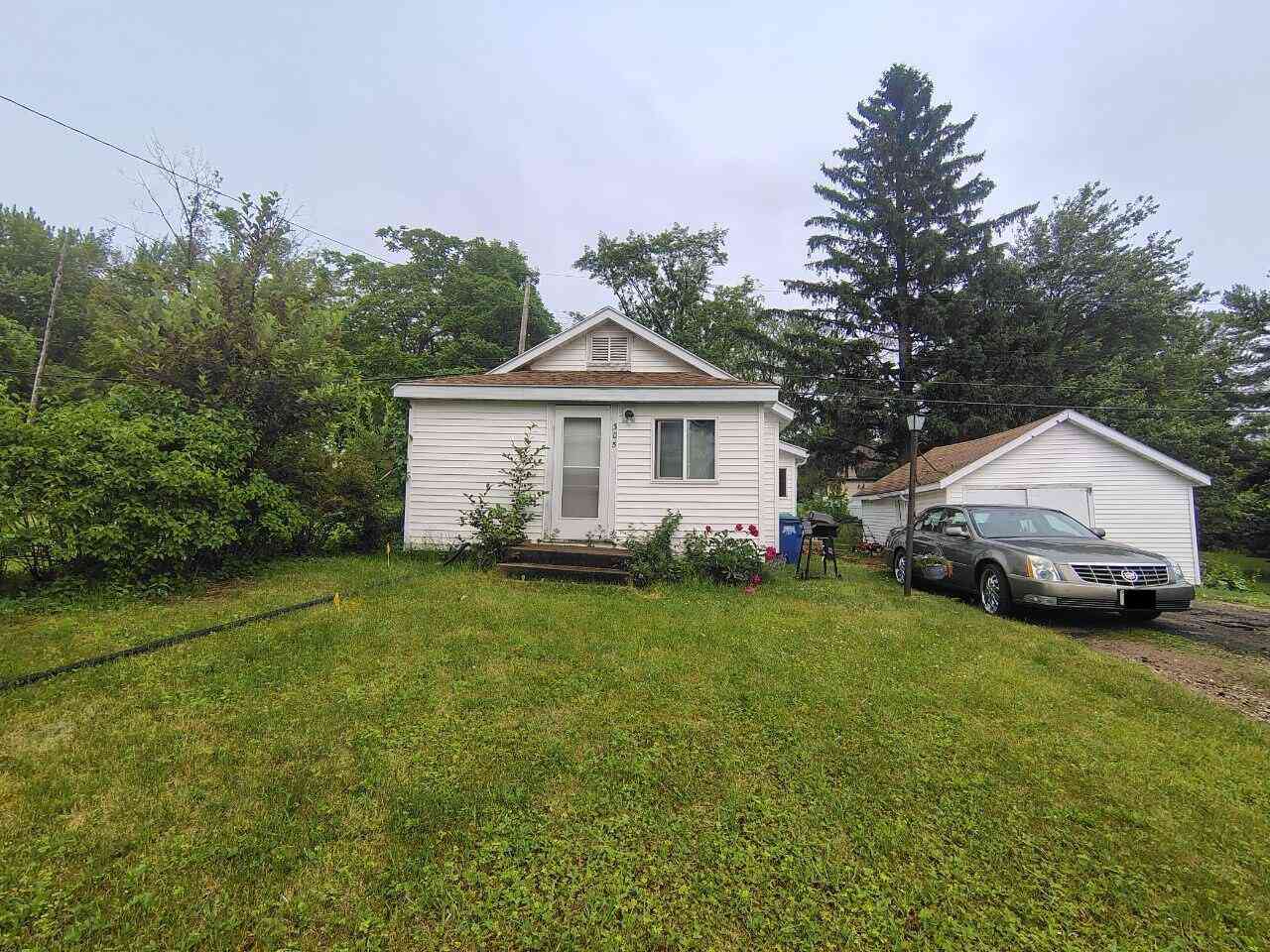 Homes For Sale - 305 S 12th<br/> Wausau, WI 54401