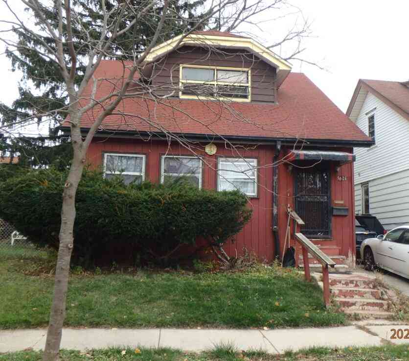 Homes For Sale - 3624 N 24th<br/> Milwaukee County, Milwaukee, WI 53206