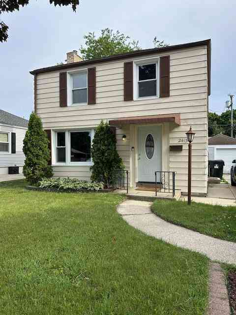 Homes For Sale - 2413 Bate<br/> Racine, WI 53403