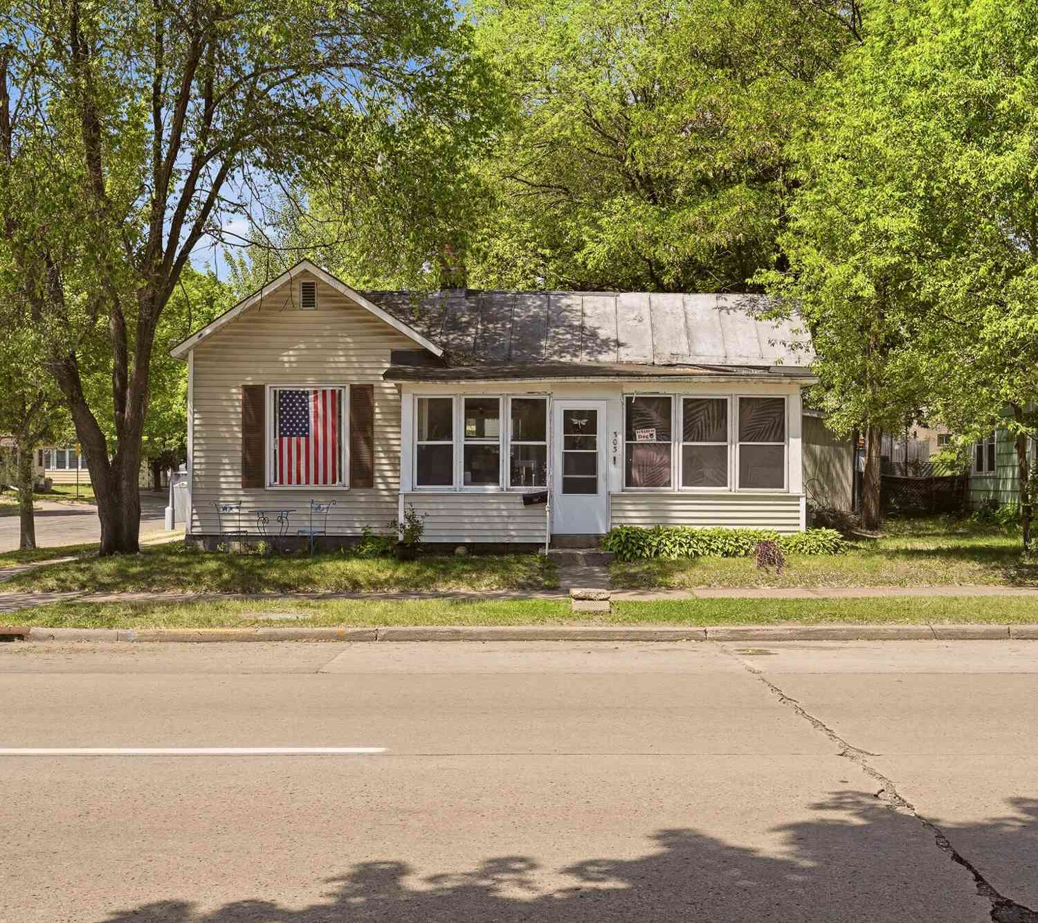 Homes For Sale - 303 Rose<br/> La Crosse, WI 54603