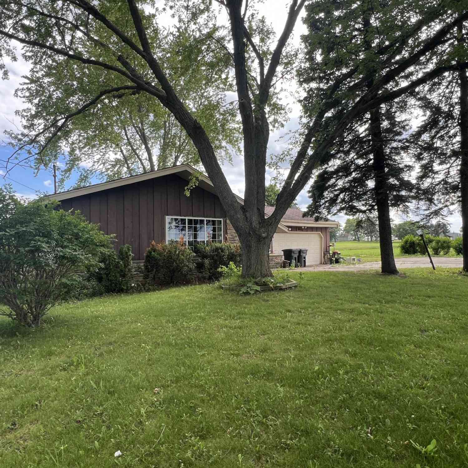 Homes For Sale - 20525 93rd<br/> Kenosha County, Bristol, WI 53104