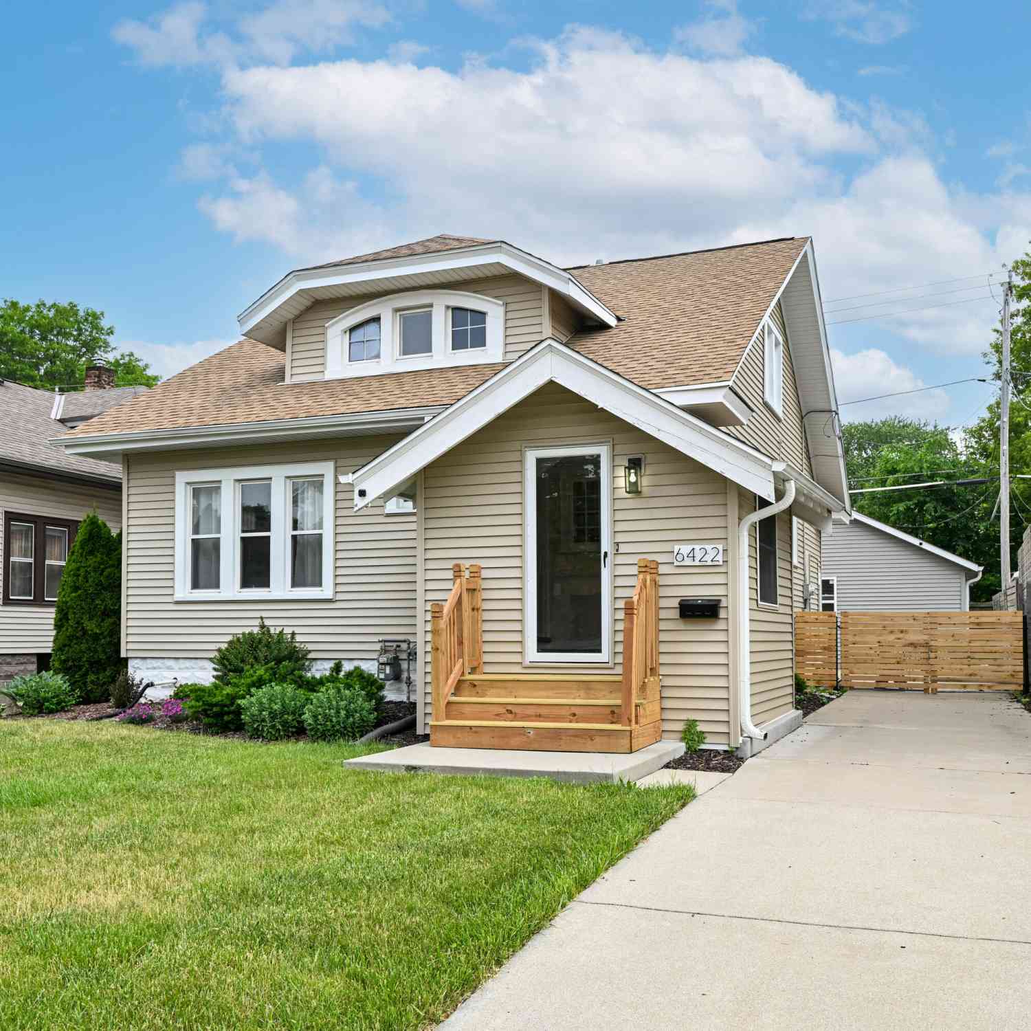 Homes For Sale - 6422 W North<br/> Milwaukee County, Wauwatosa, WI 53213