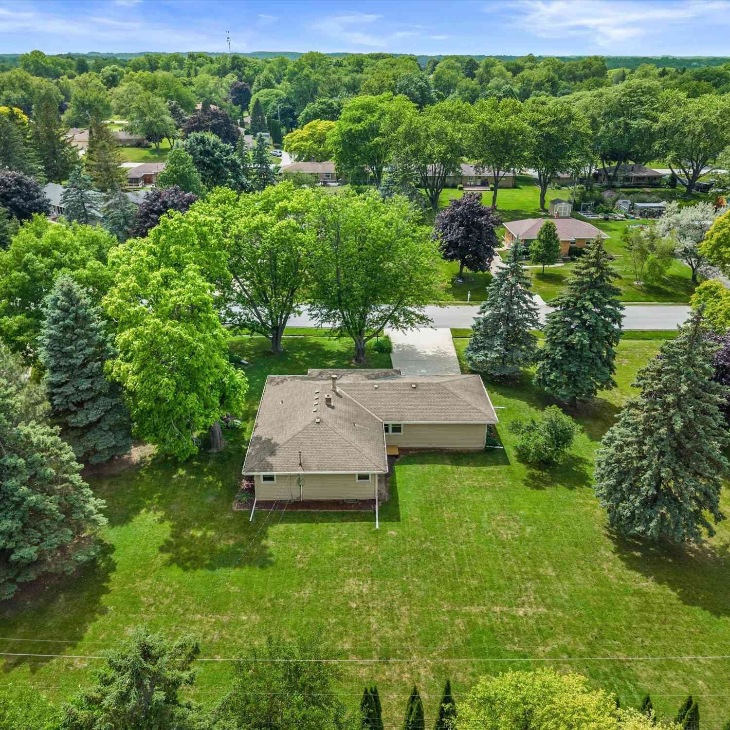 Homes For Sale - 3706 S 157th<br/> New Berlin, WI 53151