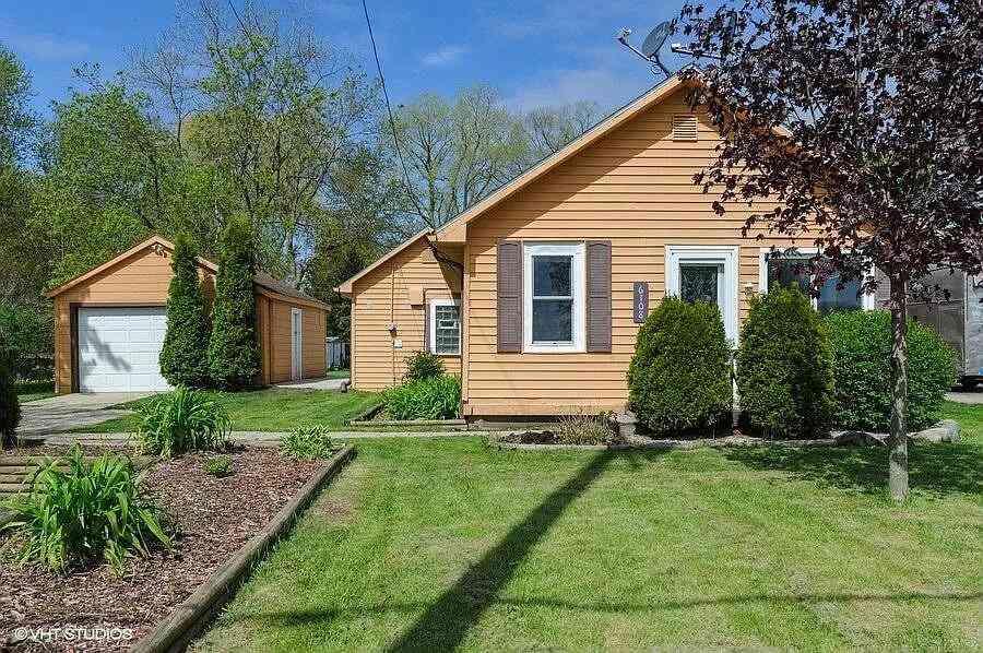 Homes For Sale - 6108 54th<br/> Kenosha, WI 53142